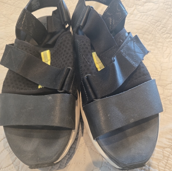 Sorel Kinetic Impact Sandals Size 10 - Picture 8 of 10